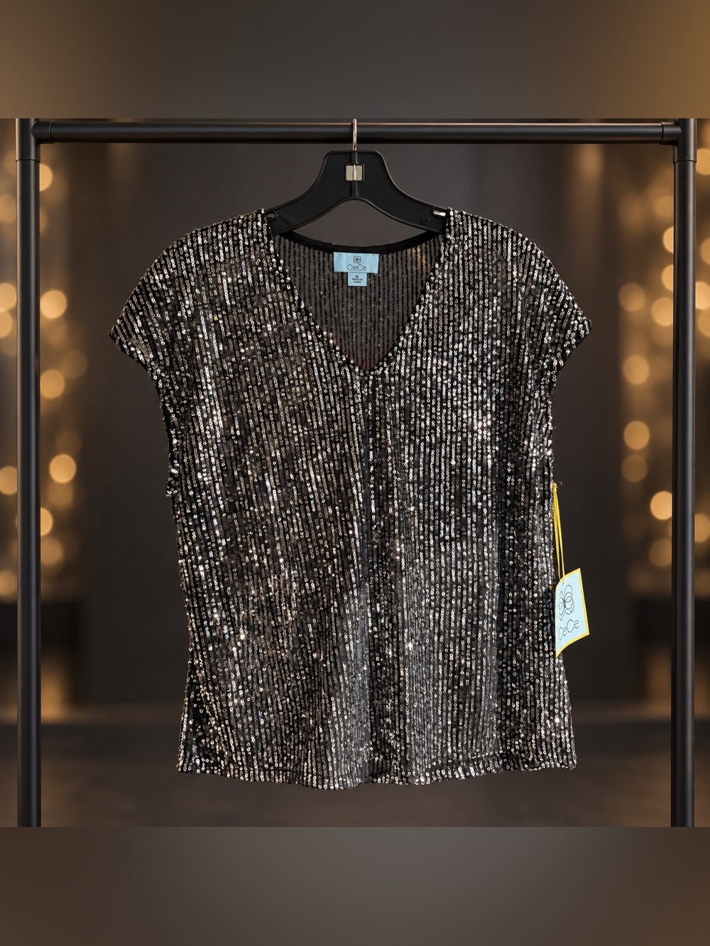 CeCe Black Silver Sequin V-Neck Cap Sleeve Party Top Womenโs M NWT